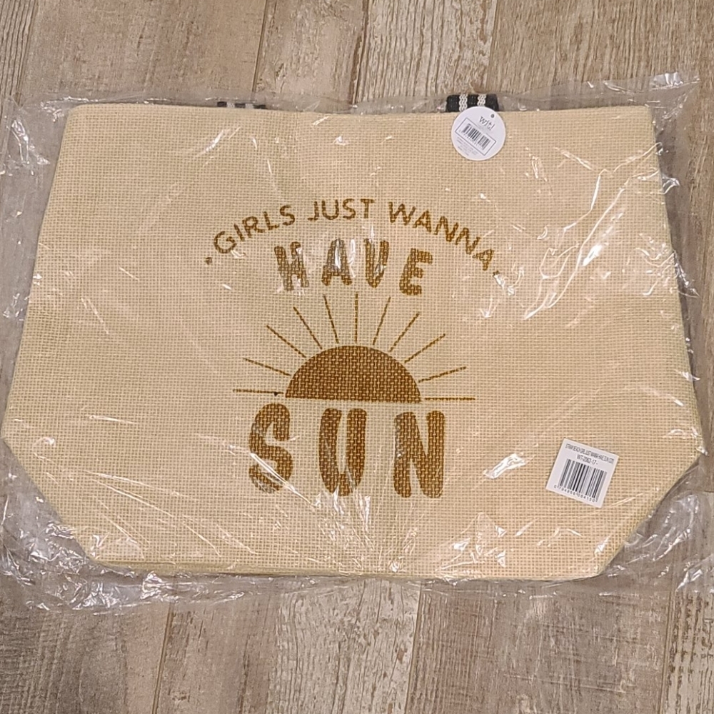 Fun in Sun Tote - Picture 3 of 11
